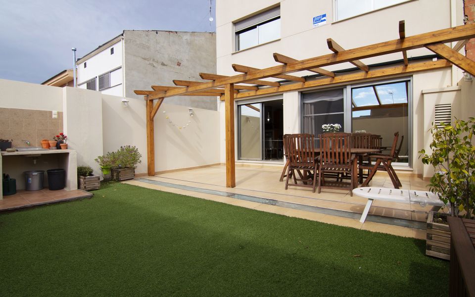 casas en silla casa con patio en la bega de silla monapart casas en silla casa con patio en la bega de silla monapart