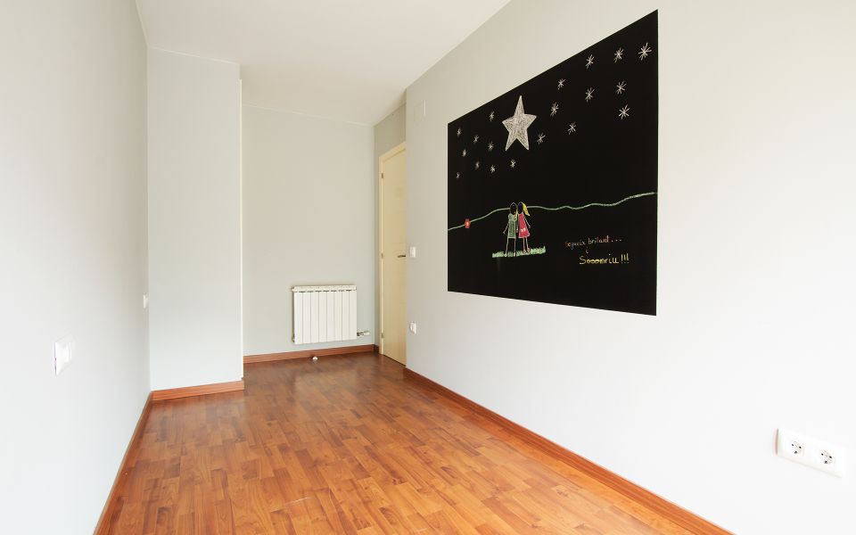 Piso de 2 habitaciones con terraza y garaje en Montilivi | Monapart