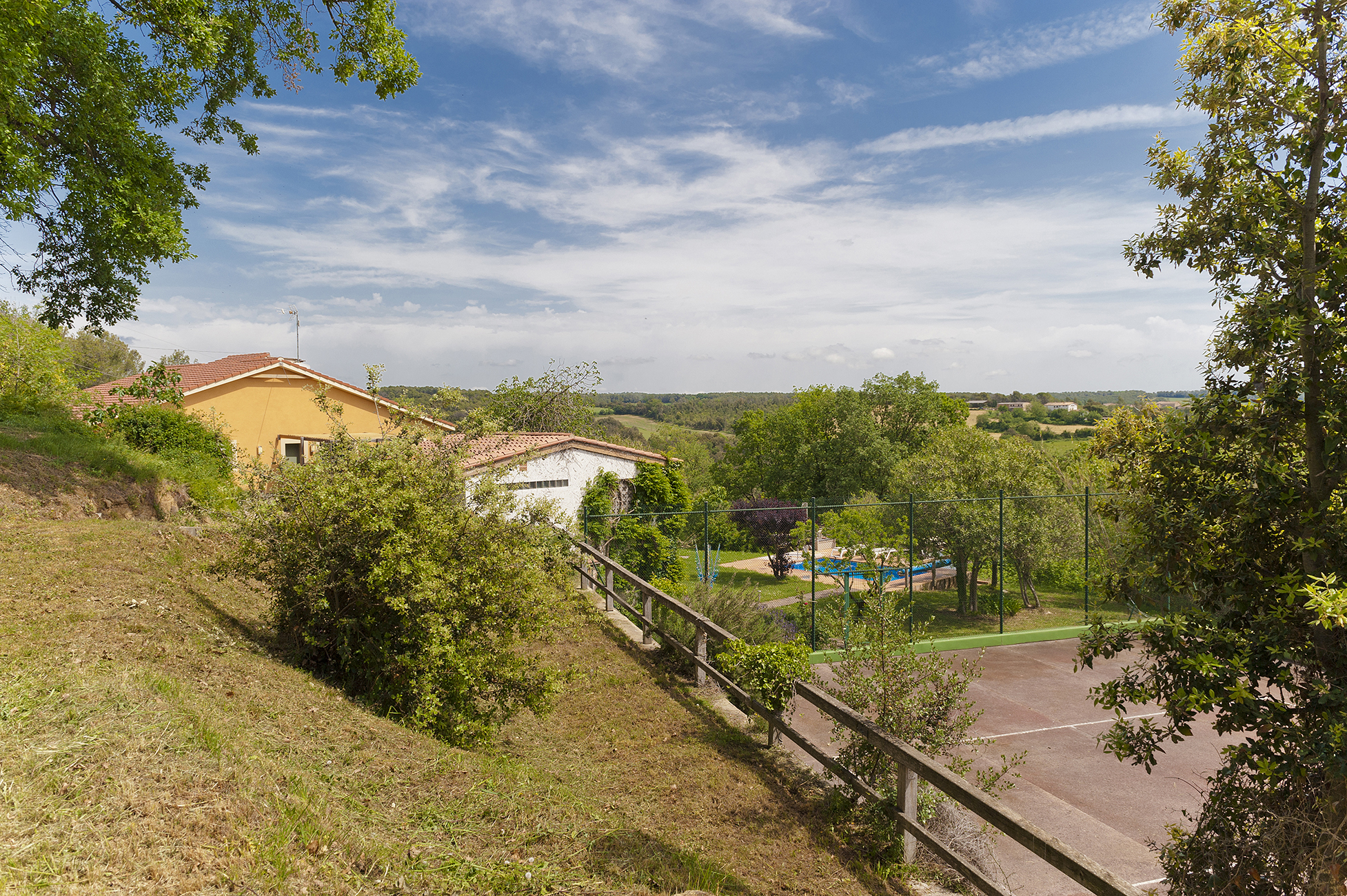 Finca rústica con 2 casas y 5 hectáreas de terreno en Pla de l’Estany