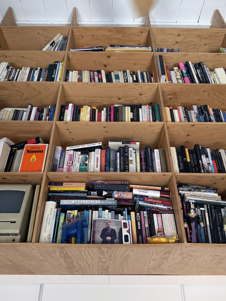 Un narrador visual: Roger Gual y el arte de construir historias | Monapart 