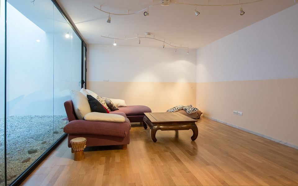A Duplex With An English Courtyard Monapart Sale And Rental Of