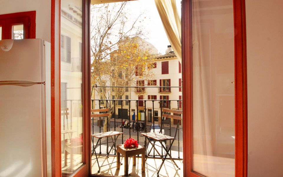 Two Bedroom Apartment With Elevator In Placa Llorenc Bisbal Monapart
