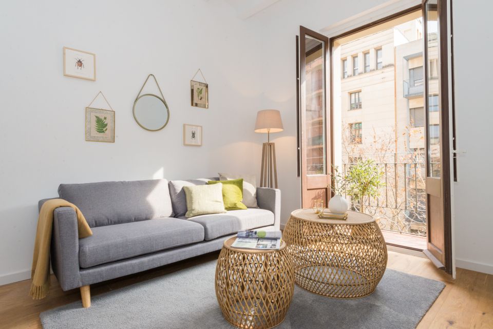 Un piso nuevo con decoración muy natural | Monapart | Venta y alquiler