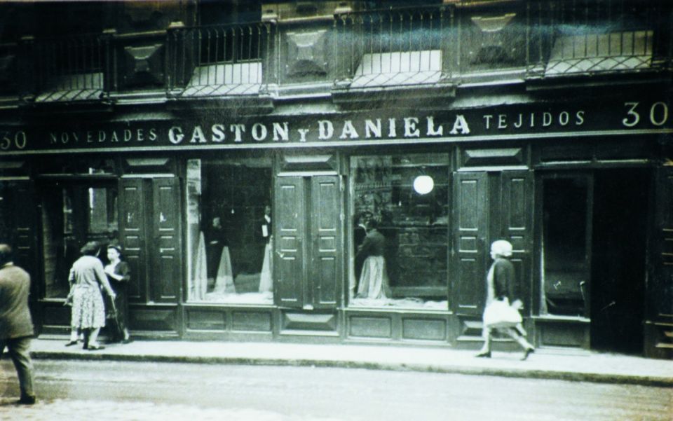 Gastón y Daniela tienda Bilbao 1876