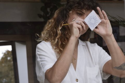 Nia Dots tatuadora handpoke El arte del handpoke: Entrevista a Nia Dots | Monapart